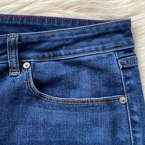 Liz Claiborne crop mid-rise size 16- like a new, clean cut and clean blue - Picture 5 of 8